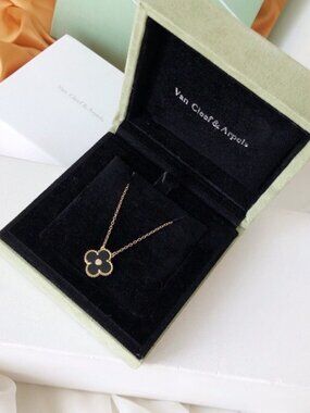 Van Cleef & Arpels necklace